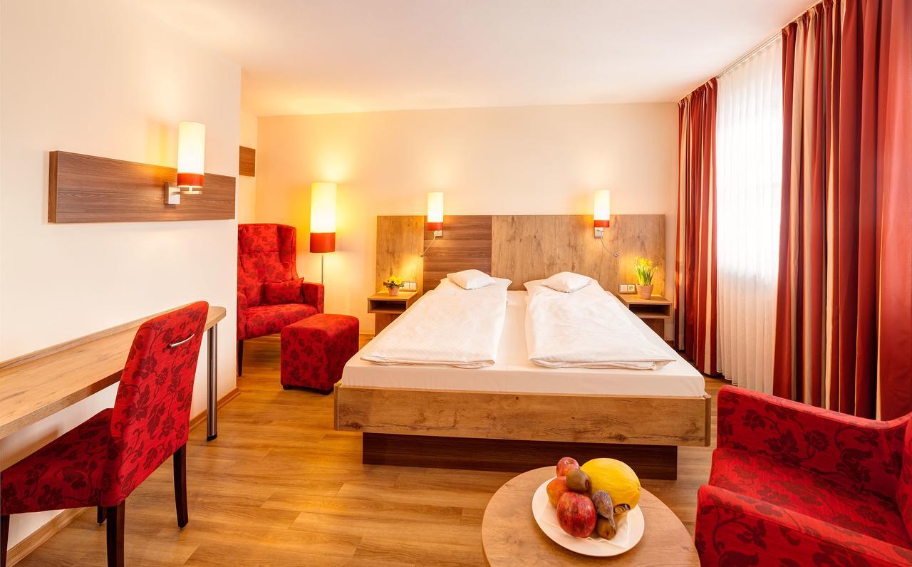 Seehotel Wassermann Seeon-Seebruck Extérieur photo